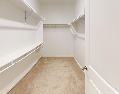 1004 Copper Smith Way - Photo Thumbnail 14