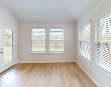 1004 Copper Smith Way - Photo Thumbnail 2