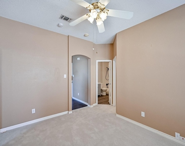 2017 Perry Drive - Photo Thumbnail 14