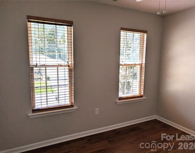 9935 Redbud Tree Court - Photo Thumbnail 15