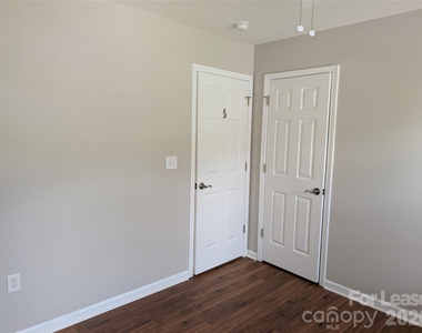 9935 Redbud Tree Court - Photo Thumbnail 16