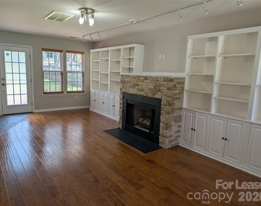 9935 Redbud Tree Court - Photo Thumbnail 8