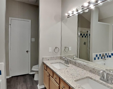 4405 Baccarat Drive - Photo Thumbnail 10