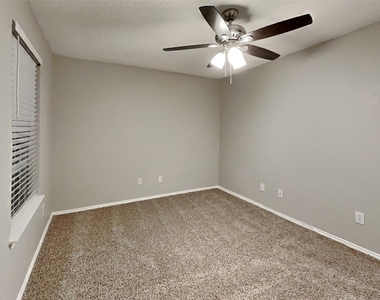 4405 Baccarat Drive - Photo Thumbnail 14