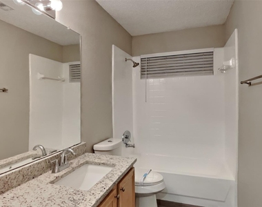 4405 Baccarat Drive - Photo Thumbnail 15