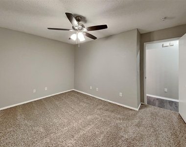 4405 Baccarat Drive - Photo Thumbnail 13
