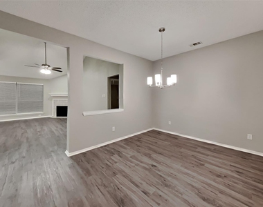 4405 Baccarat Drive - Photo Thumbnail 6
