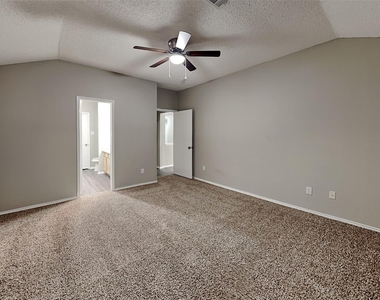 4405 Baccarat Drive - Photo Thumbnail 8