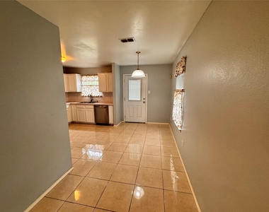 4470 Falls Drive - Photo Thumbnail 4