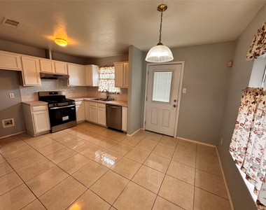 4470 Falls Drive - Photo Thumbnail 5