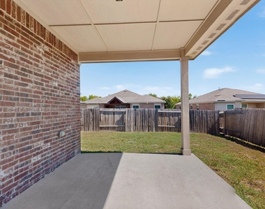 215 Magnolia Drive - Photo Thumbnail 33