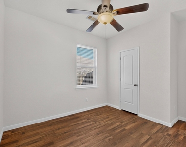215 Magnolia Drive - Photo Thumbnail 28