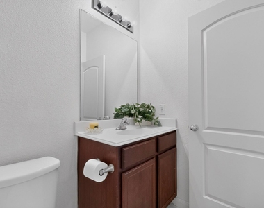 215 Magnolia Drive - Photo Thumbnail 26