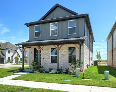 2633 Tanager Street - Photo Thumbnail 2