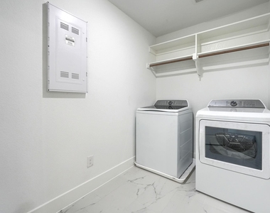2633 Tanager Street - Photo Thumbnail 19