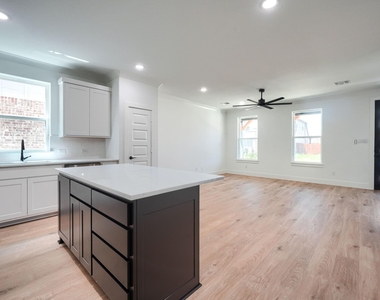 2633 Tanager Street - Photo Thumbnail 12