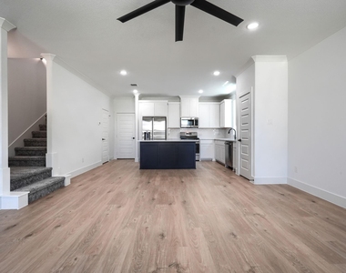 2633 Tanager Street - Photo Thumbnail 7