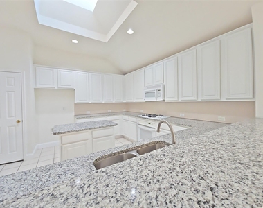 2424 Brycewood Lane - Photo Thumbnail 8