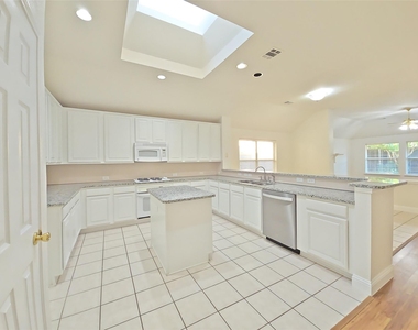 2424 Brycewood Lane - Photo Thumbnail 5
