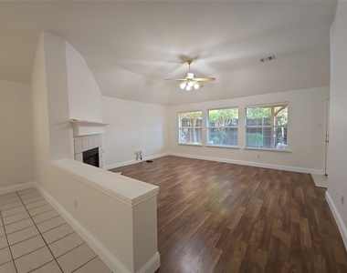 2424 Brycewood Lane - Photo Thumbnail 12