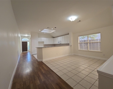 2424 Brycewood Lane - Photo Thumbnail 10