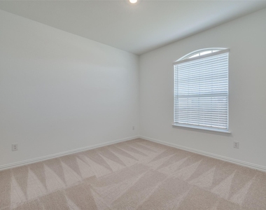 4016 Kaufman Court - Photo Thumbnail 12