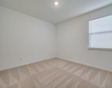 4016 Kaufman Court - Photo Thumbnail 13