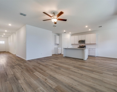 4016 Kaufman Court - Photo Thumbnail 3