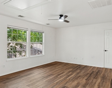4816 Rockcreek Lane - Photo Thumbnail 24