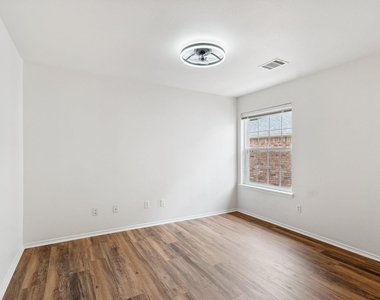 4816 Rockcreek Lane - Photo Thumbnail 27