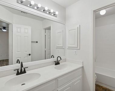 4816 Rockcreek Lane - Photo Thumbnail 26