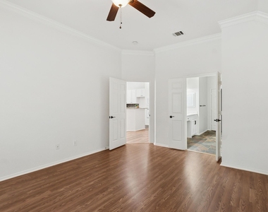 4816 Rockcreek Lane - Photo Thumbnail 19