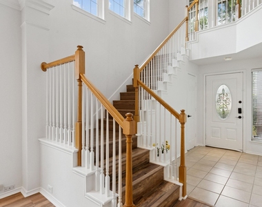 4816 Rockcreek Lane - Photo Thumbnail 4