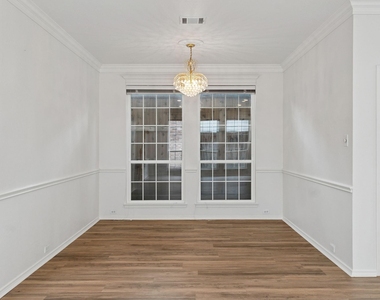 4816 Rockcreek Lane - Photo Thumbnail 8