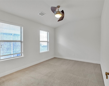8730 Isaac Street - Photo Thumbnail 18