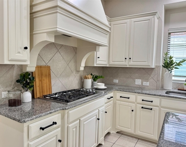8730 Isaac Street - Photo Thumbnail 6