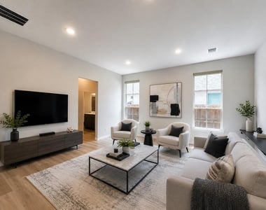 2808 Garrison Drive - Photo Thumbnail 4