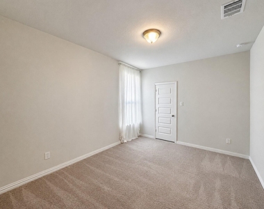 2808 Garrison Drive - Photo Thumbnail 17
