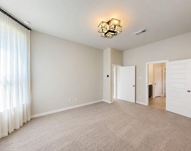 2808 Garrison Drive - Photo Thumbnail 20