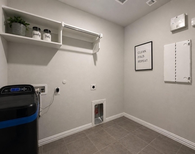 2808 Garrison Drive - Photo Thumbnail 24