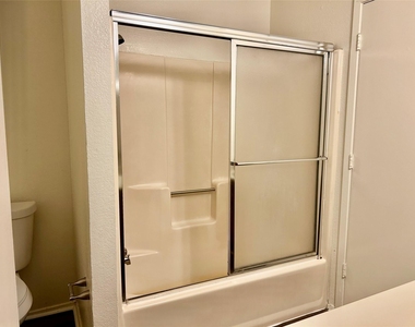 2307 Lido Lane - Photo Thumbnail 11