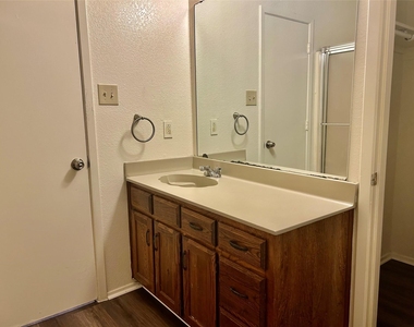 2307 Lido Lane - Photo Thumbnail 10