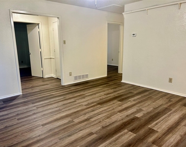 2307 Lido Lane - Photo Thumbnail 8