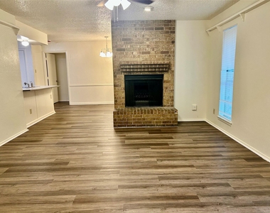 2307 Lido Lane - Photo Thumbnail 1