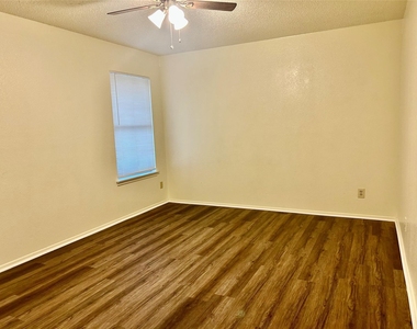 2307 Lido Lane - Photo Thumbnail 21