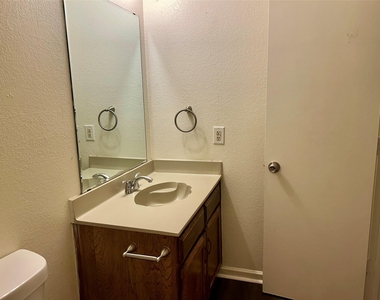 2307 Lido Lane - Photo Thumbnail 16