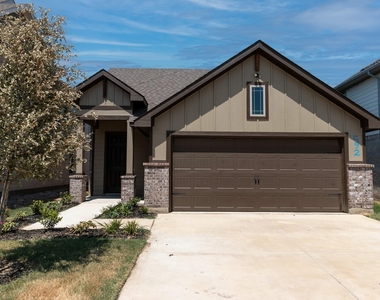 572 Ruthye Lane - Photo Thumbnail 2