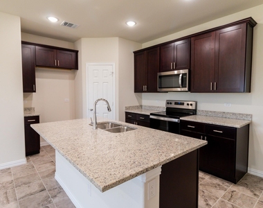 572 Ruthye Lane - Photo Thumbnail 14