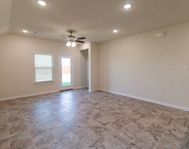 572 Ruthye Lane - Photo Thumbnail 17