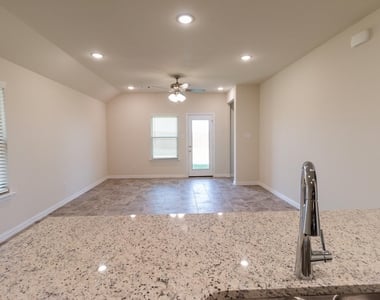 572 Ruthye Lane - Photo Thumbnail 16